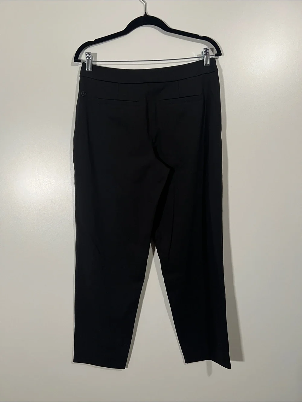 Lululemon Tapered-Leg Mid-Rise Pant 7/8 Length Luxstreme Size Medium Black